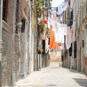 Pensión Veneziacentopercento, Venecia